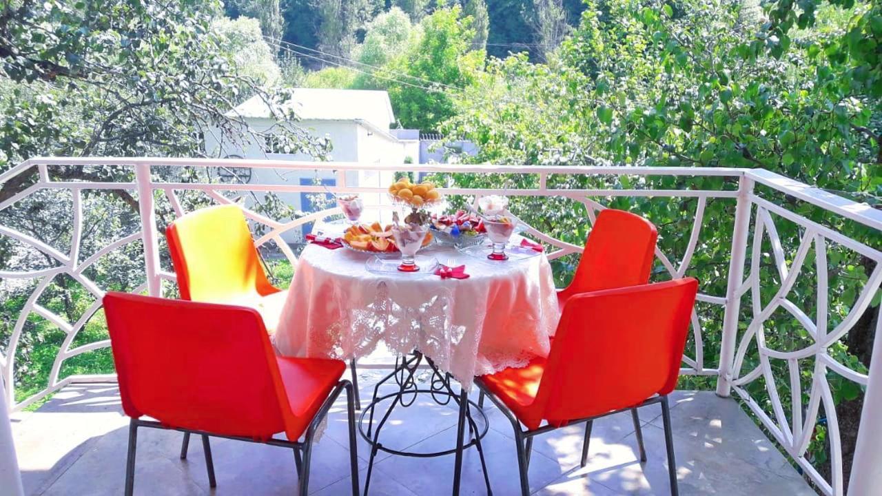 Green Garden B&B Dilijan Ngoại thất bức ảnh